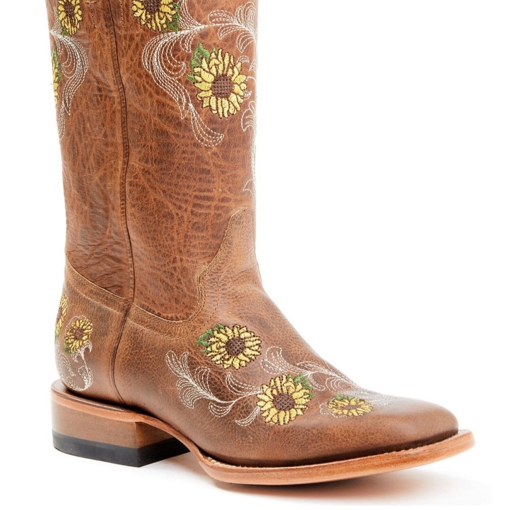 Brown Leather Boots with Floral Embroidery